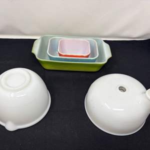 Lot #63 - Vintage Pyrex Mixing Bowls and Bakeware Set