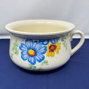 Lot #21 -  Vintage 1970s Decorative English Falconware Floral Ceramic Chamber Pot.