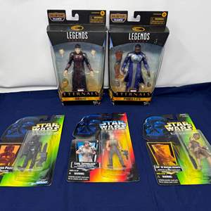 Lot #182 - Star Wars & Eternals Action Figure Lot 