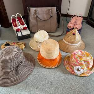 Lot #231 - Mixed Lot of Women's Hats and Accessories