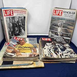 Lot #23 - Vintage LIFE Magazine Collection - 1960s & 1970s.