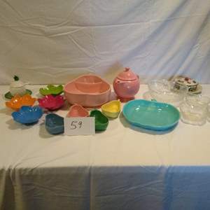 Lot # 59 - Fruit Tray lot: pineapple jelly dish, pear chip/dip, apple platter, apple chip/dip, and more