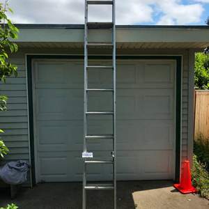 Lot # 191 - Keller 20' aluminum extension ladder