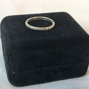 Lot # 261 - Platinum? Ring w/ Small Diamonds (Test as both Gold & Platinum) - 2.85 grams. 