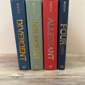 Lot #105 The Divergent Collection Series