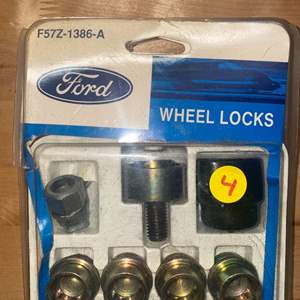 Lot #4 New Ford Wheel Locks F57Z-1386-A