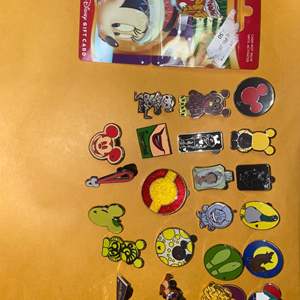 Lot #7 Lot of 25 Disney Pins