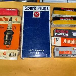 Lot #27 Lot of Spark Plugs see Pictures