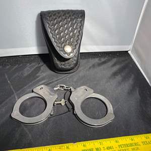 Lot #69 Command Cuff Handcuffs with Leather case