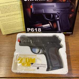 Lot #74 UK ARMS Airsoft Gun P618 New