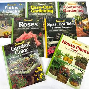 Lot #31 Sunset Magazine Books Gardening, Roses, Hot Tubs 