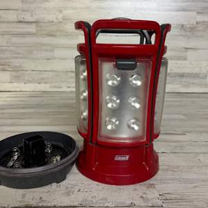 Lot #116 Pre-Owned Coleman® Quad Pro 800 Lumens LED Lantern 4 take-along light panels recharge on base