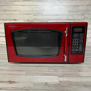 Lot #153.5 Emerson Microwave Oven MW8992RD