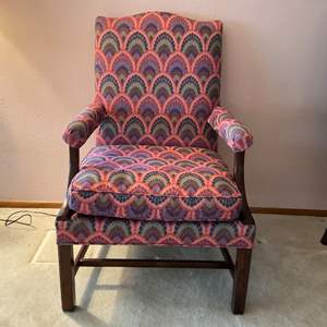 Lot #116 -   Henredon Side Chair - Elegant Design and Comfortable Seating.