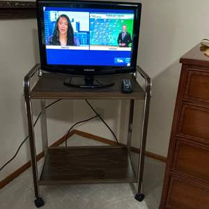 Lot #148 -   Samsung 32-Inch LED TV with Rolling Stand