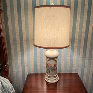 Lot #169 -   Vintage Hand Painted Floral Table Lamp