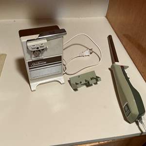 Lot #192 - Vintage Small Appliances. Can Opener and Electric Knife