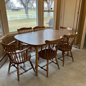 K- Lot #159 - Vintage Ethan Allen Wood Dining Table with 6 Spindle Back Chairs