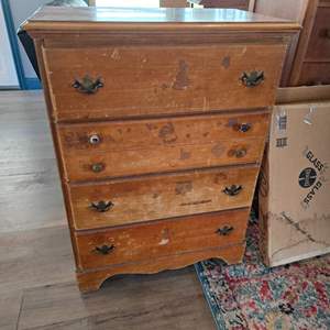 Lot #100 4-Drawer Dresser