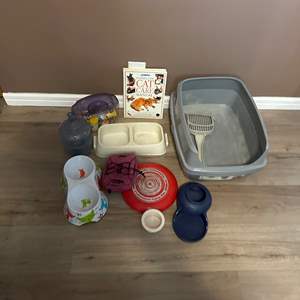 Lot #158 Variety of Pet Supplies