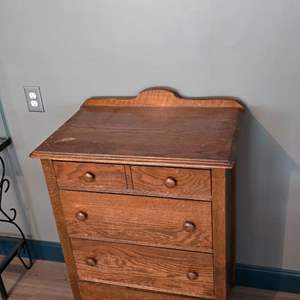 Lot #205 4-Drawer Dresser