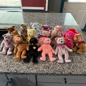 Lot #214 Assorted Ty Beanie Babies Bears