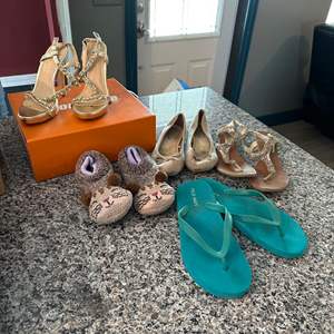 Lot #220 Variety of Ladies Shoes - Size 7.5/8