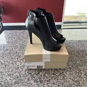 Lot #226 Clarks England Women’s Peep Toe High Heels Ankle Boots