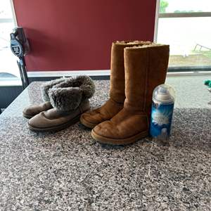 Lot #229 (2) Pairs of Uggs & Water Proofer - Size 7