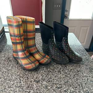 Lot #235 (2) Rain Boots - Size 7/8