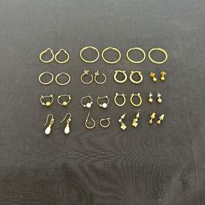 Lot #282 Elegant Assortment of Fashion Earrings 