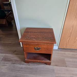 Lot #306 Nightstand w/ Drawer