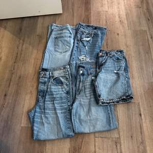 Lot #323 (5) Ladies Jeans - Size 14