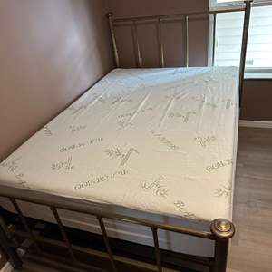 Lot #411 Like New Full Bamboo Mattress & Metal Boxspring 