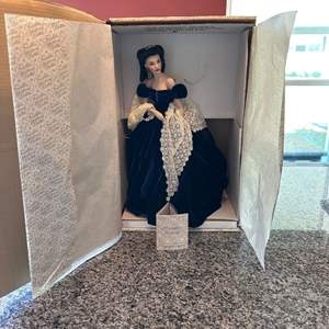 Lot #418 Gone with the Wind Porcelain Doll - Scarlett's Portrait - Franklin Mint