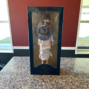 Lot #420 Rose The Official Vinyl Portrait Titanic Doll