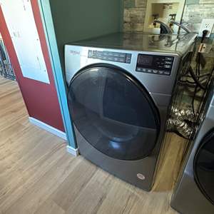 Lot #462 Like New Whirlpool Electric Dryer