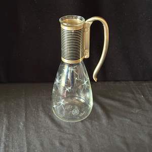 Lot #46 Pyrex Atomic Starburst Carafe