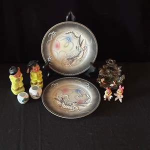 Lot #111 Assortment of Oriental Style Ceramic Home Decor