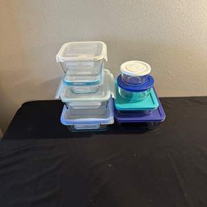 Lot #132 Glass Food Storage Containers w/ Lids - Assorted Sizes