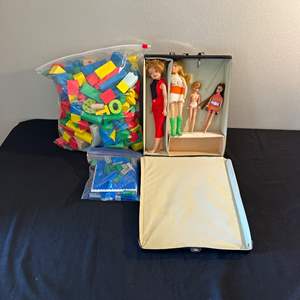 Lot #302 Wood Blocks, Legos & More Toys