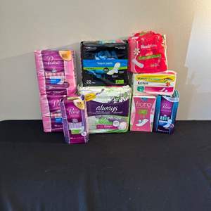 Lot #314 Disposable Underwear, Pads & Panty Liners