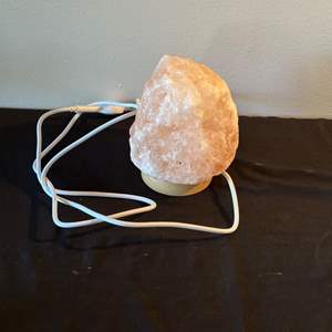 Lot #371 Levoit Salt Lamp