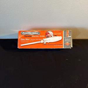 Lot #416 Proctor Silex Durable Electric Knife