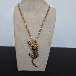 Lot #489 Tiger Pendant w/ Necklace