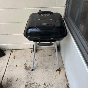 Lot #515 Charcoal Grill