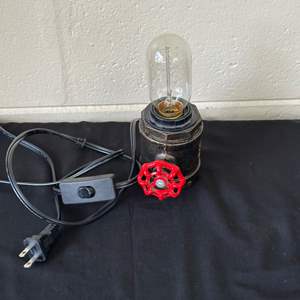 Lot #522 Retro Industrial Table Lamp