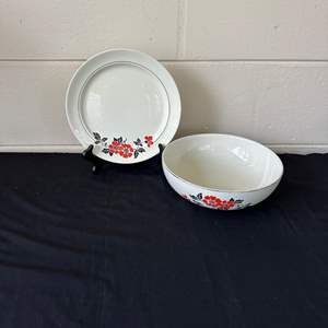 Lot #540 Hall’s Superior Quality Kitchenware Red Poppy Serving Platter & Bowl Set