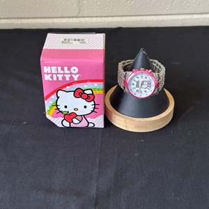 Lot #580 Hello Kitty Watch