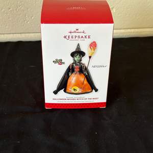 Lot #673 Hallmark Wicked Witch of The West Keepsake Ornament - The Wizard of Oz